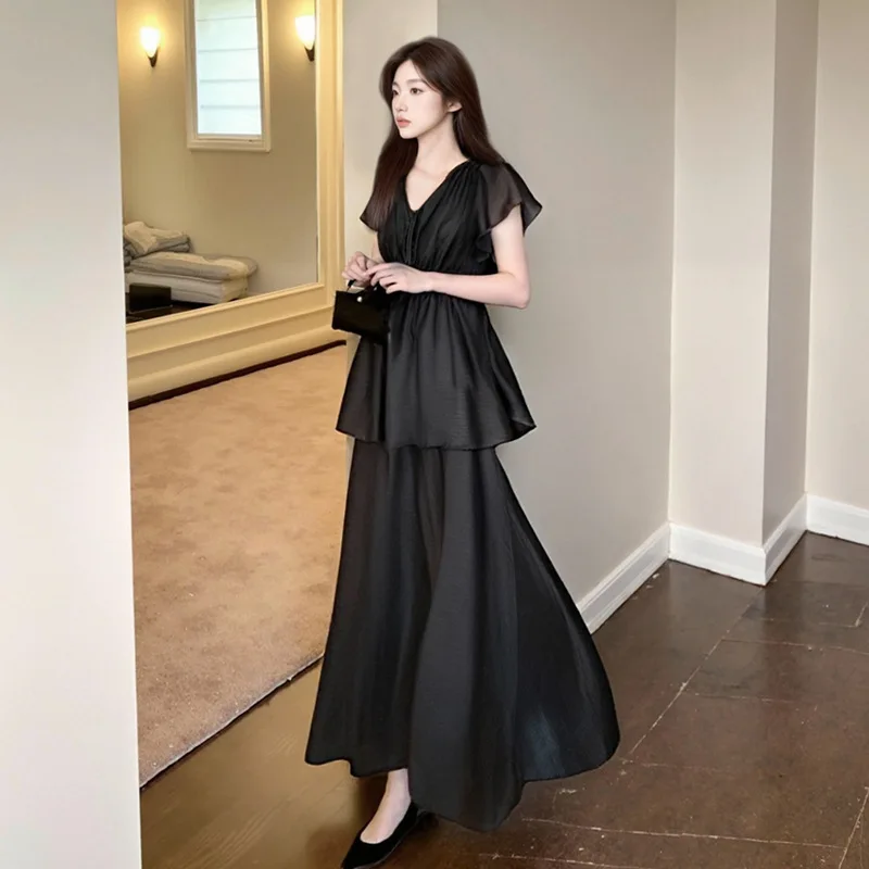 Elegant French-style exquisite light luxury two-piece dress set with small flutter sleeves for summerVCollared shirt and high-wa
Elegant French-style exquisite light luxury two-piece dress set with small flutter sleeves for summerVCollared shirt and high-wa