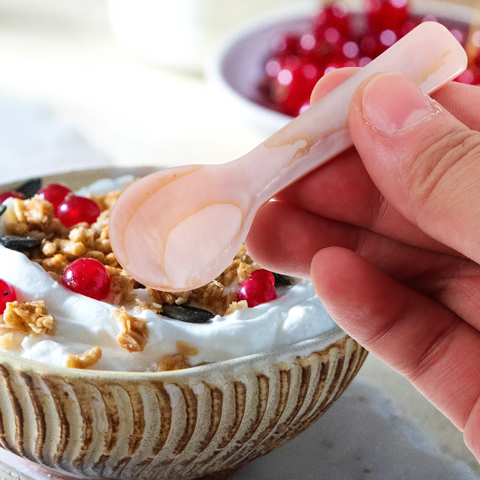 3Pcs Shell Spoons Caviar Small Dessert Spoons Multi-Use Serving Spoon Natural Shell Lightweight for Soup Coffee Porridge
3Pcs Shell Spoons Caviar Small Dessert Spoons Multi-Use Serving Spoon Natural Shell Lightweight for Soup Coffee Porridge