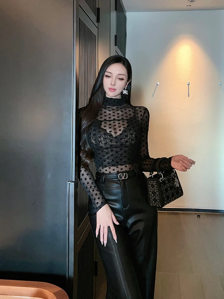 Модный сексуальный комплект из двух предметов с кружевной основой и бретельками, женская осенне-зимняя одежда, комплект Wang Jiujiu
Модный сексуальный комплект из двух предметов с кружевной основой и бретельками, женская осенне-зимняя одежда, комплект Wang Jiujiu