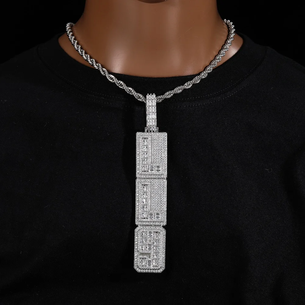 Квадратный кулон в стиле хип-хоп на заказ, ожерелье с блестящим покрытием, BaguetteCZ, роскошные ювелирные изделия с кубическим цирконием для мужчин и женщин
Квадратный кулон в стиле хип-хоп на заказ, ожерелье с блестящим покрытием, BaguetteCZ, роскошные ювелирные изделия с кубическим цирконием для мужчин и женщин
