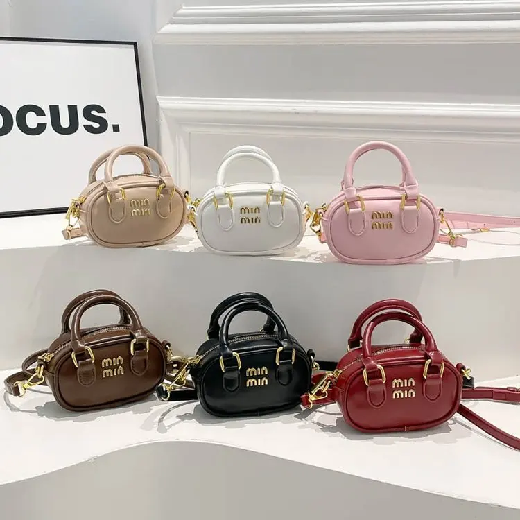 2026 Autumn Winter New Women's Delicate Small Bag Versatile Bowling Saddle Bag Handbag Crossbody for Daily Commute Diaper Bag
2026 Autumn Winter New Women's Delicate Small Bag Versatile Bowling Saddle Bag Handbag Crossbody for Daily Commute Diaper Bag