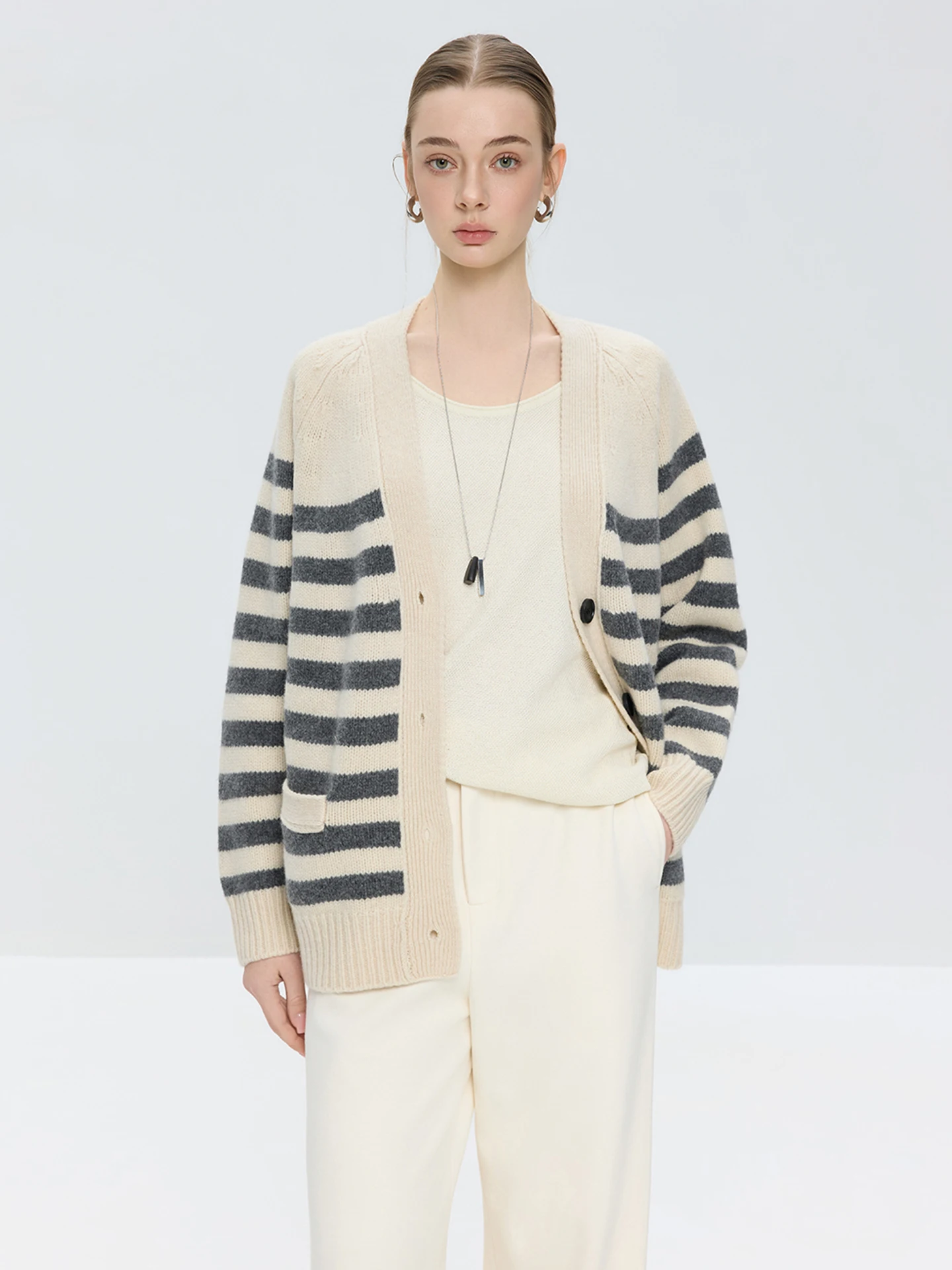 LUR Pure Wool Knitted Cardigan Spring 2026 oulder Insertion Long Sve Striped Lazy Vintage Women's Faion Warmth Clothing
LUR Pure Wool Knitted Cardigan Spring 2026 oulder Insertion Long Sve Striped Lazy Vintage Women's Faion Warmth Clothing