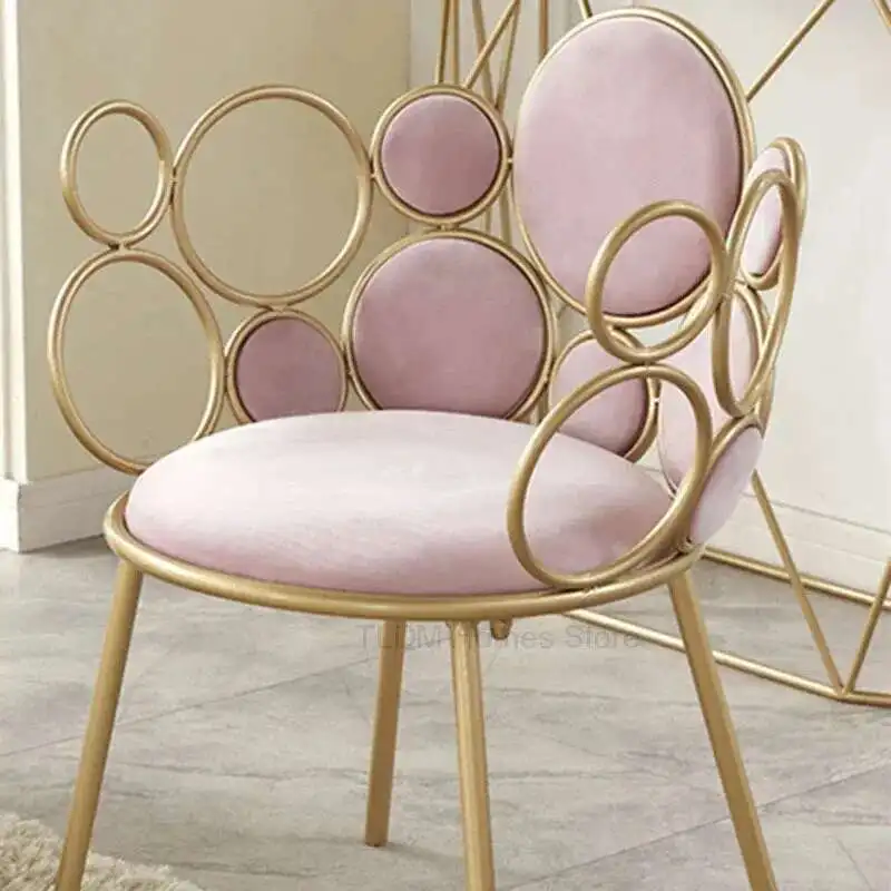 Nordic Simple Iron Art Living Room Chairs Home Furniture Living Room Sofa Backrest Armchair Creative Bedroom Makeup Chairs
Nordic Simple Iron Art Living Room Chairs Home Furniture Living Room Sofa Backrest Armchair Creative Bedroom Makeup Chairs