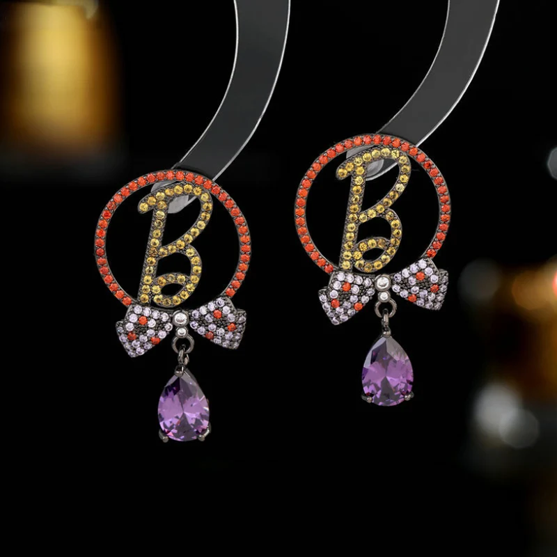 Bobokiki Jewelry Fashion B Letter Titanium Steel Micro-Inlaid AAA Zircon Bow Earrings Luxury Silver Needle Accessories
Bobokiki Jewelry Fashion B Letter Titanium Steel Micro-Inlaid AAA Zircon Bow Earrings Luxury Silver Needle Accessories