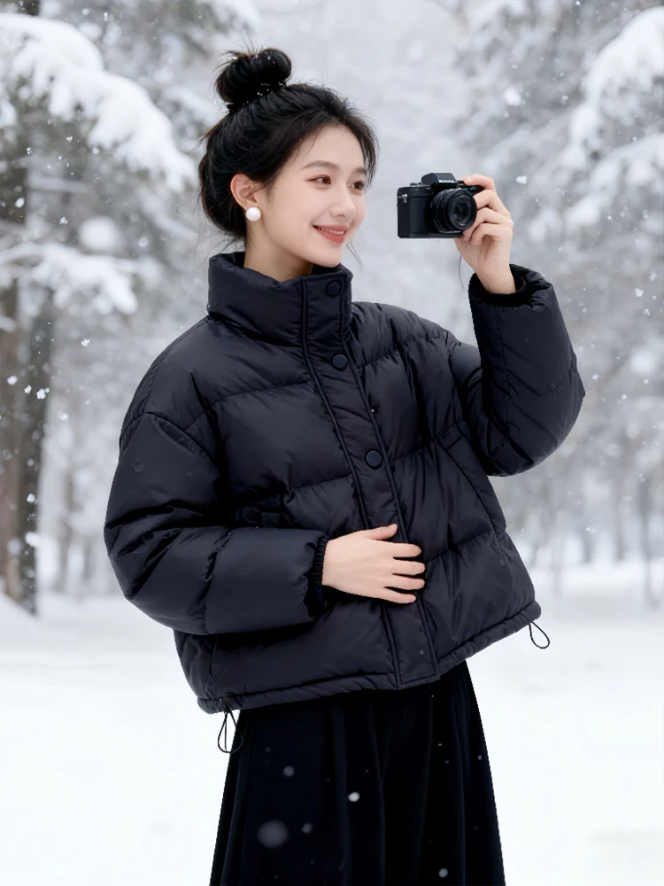 Модная утепленная повседневная хлопковая куртка для женщин, новая зимняя модель, универсальная, омолаживающая, из хлопка.
Модная утепленная повседневная хлопковая куртка для женщин, новая зимняя модель, универсальная, омолаживающая, из хлопка.