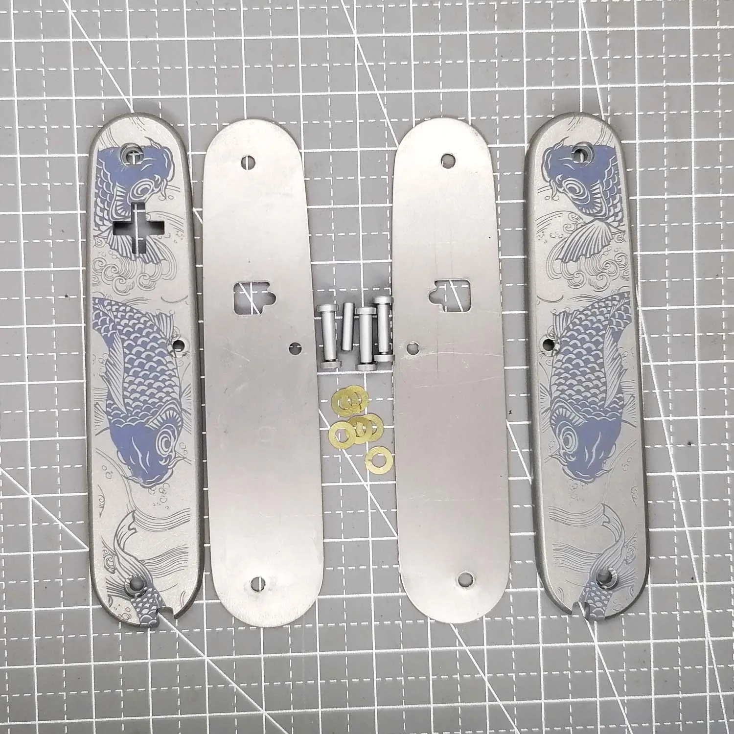 Custom Made Koi Fish Titanium Alloy Scales Handle Without Corkscrew Cut-out for 91mm Victorinox Swiss Army Knife
Custom Made Koi Fish Titanium Alloy Scales Handle Without Corkscrew Cut-out for 91mm Victorinox Swiss Army Knife