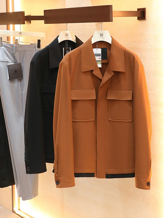 Итальянский люксовый мужской костюм из смесовой шерсти, осенняя новинка, комфортный, приятный для кожи, для делового и повседневного стиля
Итальянский люксовый мужской костюм из смесовой шерсти, осенняя новинка, комфортный, приятный для кожи, для делового и повседневного стиля