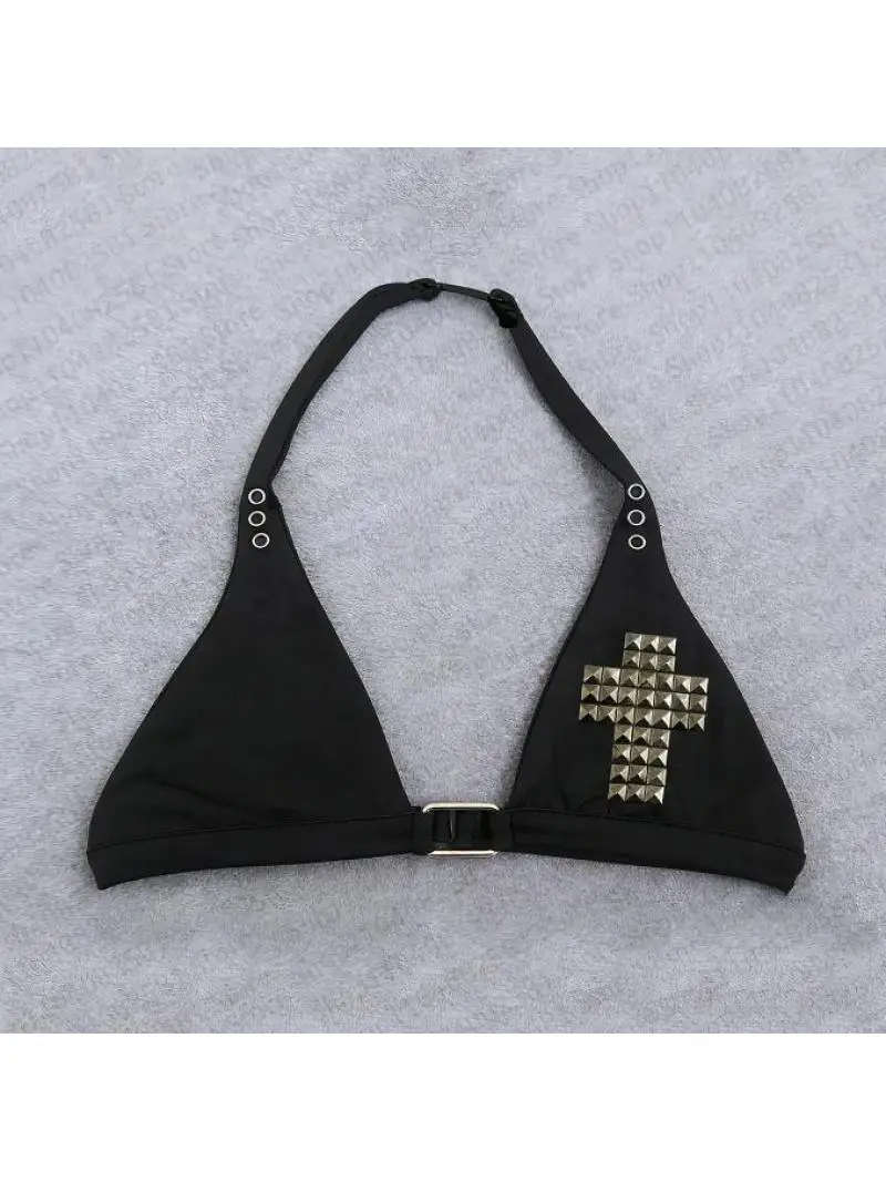 2026 summer fashion new rivet metal decorative cross pattern Y2K retro spice girl style bikini top beach holiday leisure.
2026 summer fashion new rivet metal decorative cross pattern Y2K retro spice girl style bikini top beach holiday leisure.