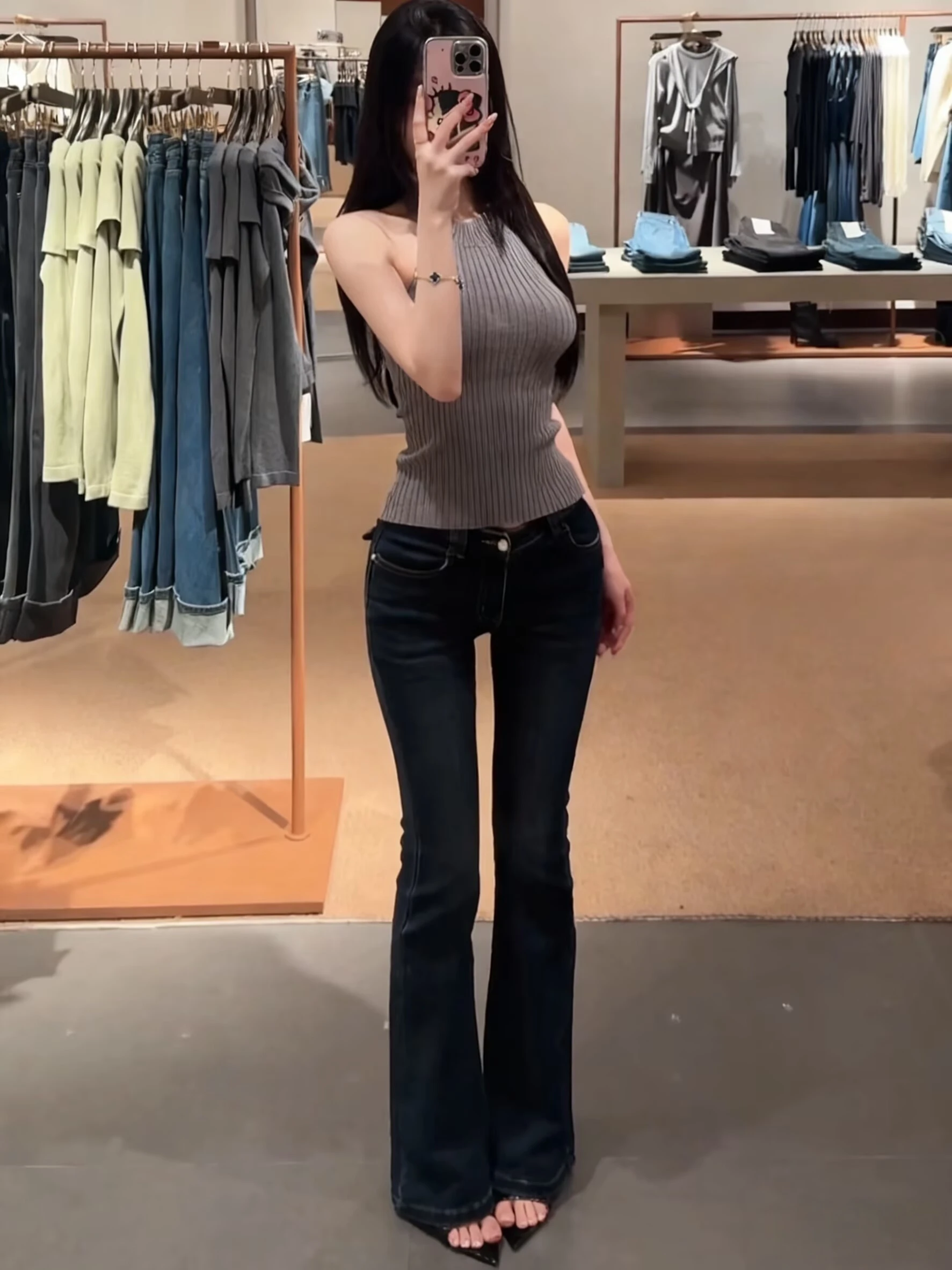 High Waist Cotton Stretch Denim Retro Sle Women's Jeans Slim Fit Cartoon Leg Micro Flared Vintage Sle Slimming Jeans
High Waist Cotton Stretch Denim Retro Sle Women's Jeans Slim Fit Cartoon Leg Micro Flared Vintage Sle Slimming Jeans
