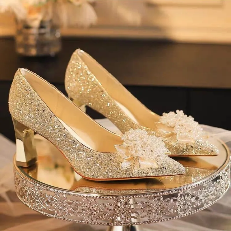 Spring Season High Heels Crystal Shoes Comfortable Thick Heel Wedding Shoes for Style PU Leather
Spring Season High Heels Crystal Shoes Comfortable Thick Heel Wedding Shoes for Style PU Leather