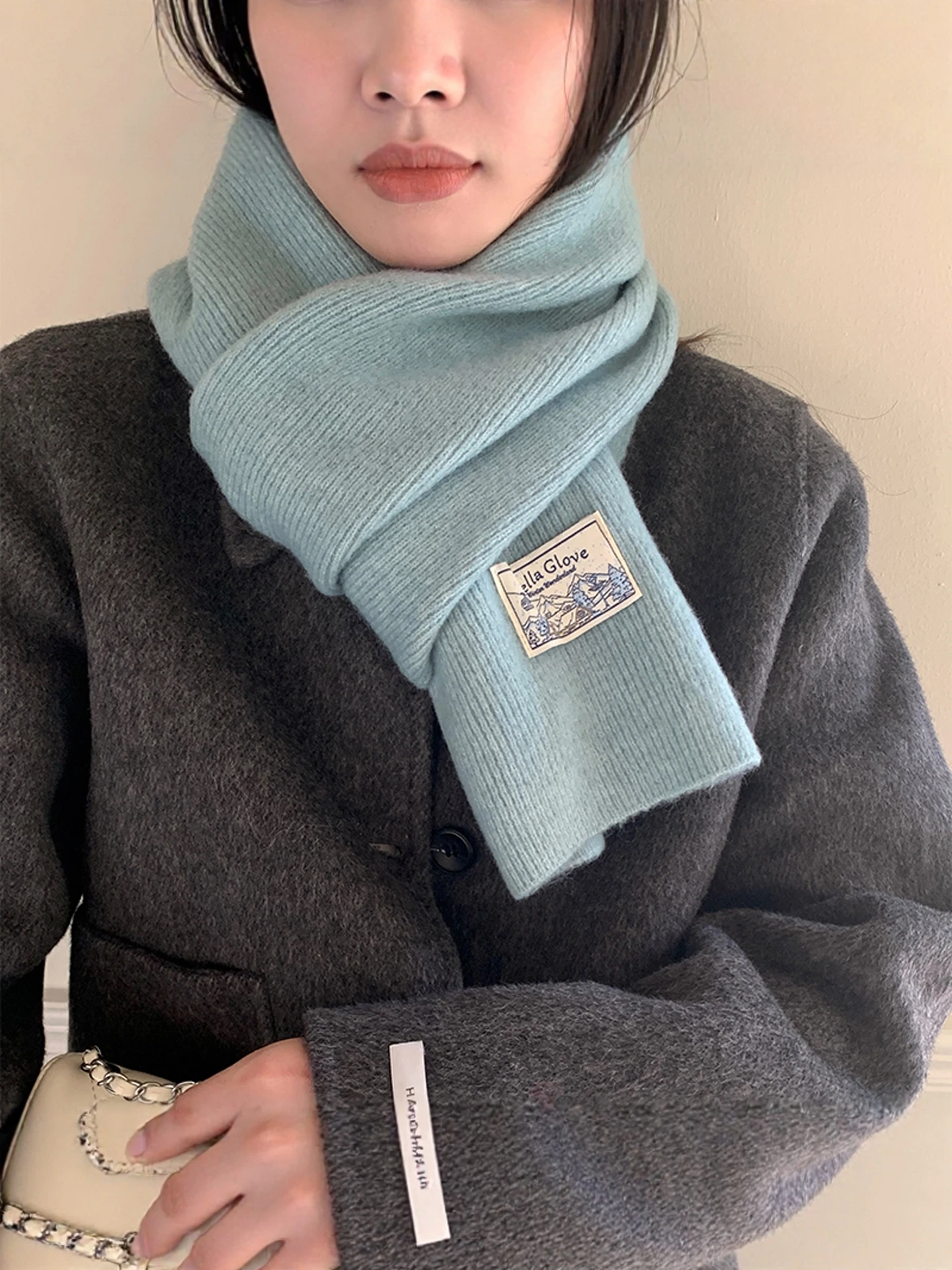 Soft Skin-friendly Pure Color Wool Scarf with Cashmere Warm Versatile Korean Style Gentle Neck Warmer Q026
Soft Skin-friendly Pure Color Wool Scarf with Cashmere Warm Versatile Korean Style Gentle Neck Warmer Q026