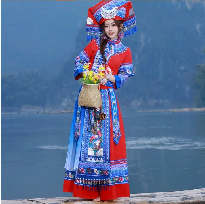 Ethnic Minority Clothing Guangxi Zhuang Exquisite Embroidery Stage Performance Set
Ethnic Minority Clothing Guangxi Zhuang Exquisite Embroidery Stage Performance Set