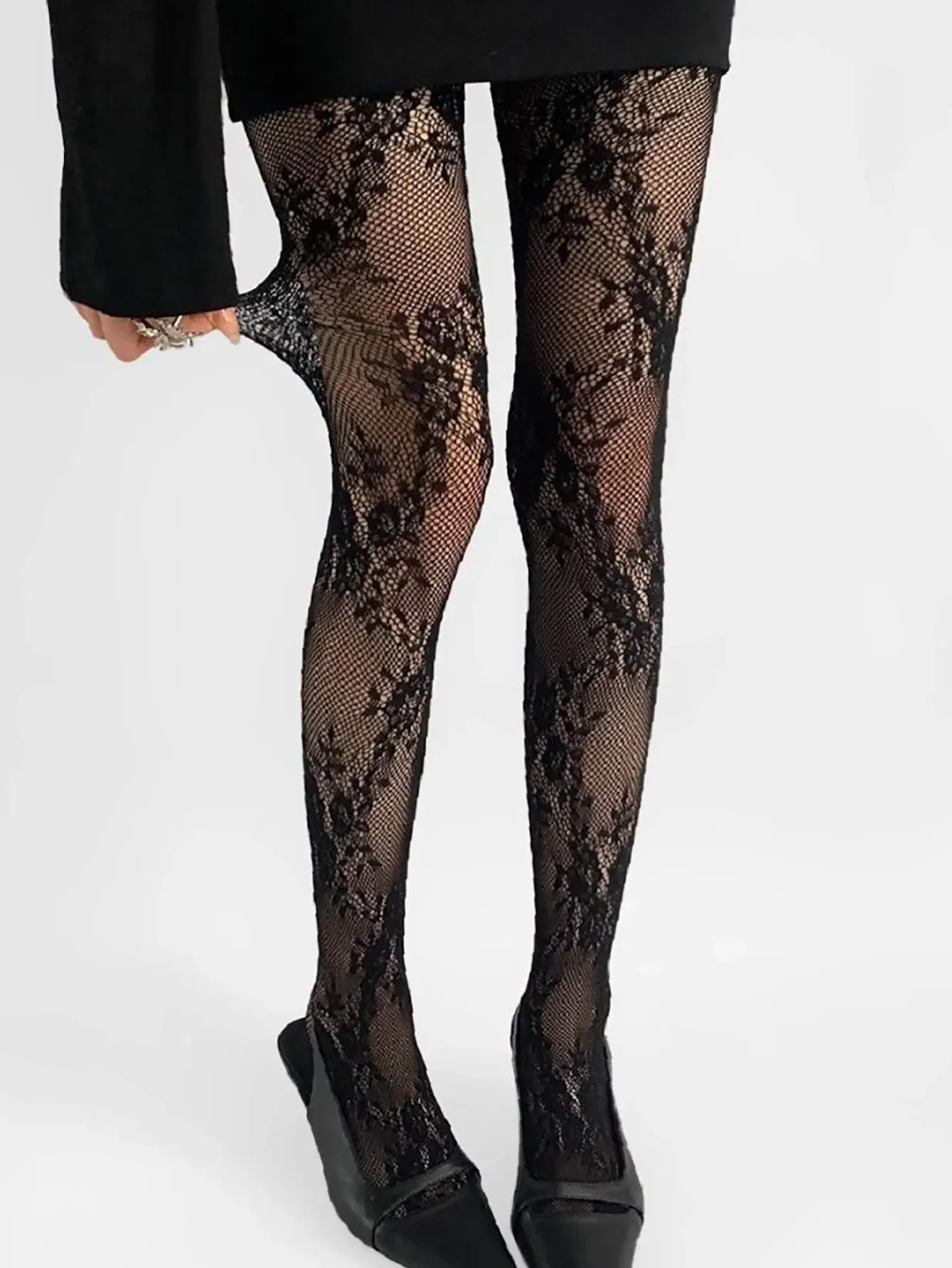 1 Pair of Stockings for Women High-grade French Retro Lace Rose Tights High-elastic Tights Hollow Jacquard Slimming Bottoming
1 Pair of Stockings for Women High-grade French Retro Lace Rose Tights High-elastic Tights Hollow Jacquard Slimming Bottoming