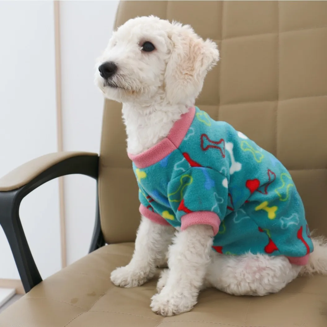 Dog autumn and winter warm sweater hoodie fabric soft comfortable color bright dog clothes for small Teddy and Pomeranian
Dog autumn and winter warm sweater hoodie fabric soft comfortable color bright dog clothes for small Teddy and Pomeranian