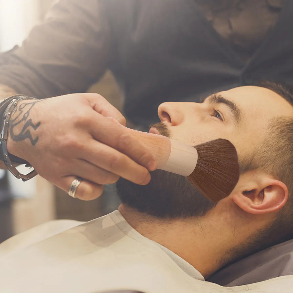 1Pcs Hair Cutting Brush Neck Duster Long Bushy Durable Handle Salon Hair Cleaning Tool for Barbers Neck Duster
1Pcs Hair Cutting Brush Neck Duster Long Bushy Durable Handle Salon Hair Cleaning Tool for Barbers Neck Duster