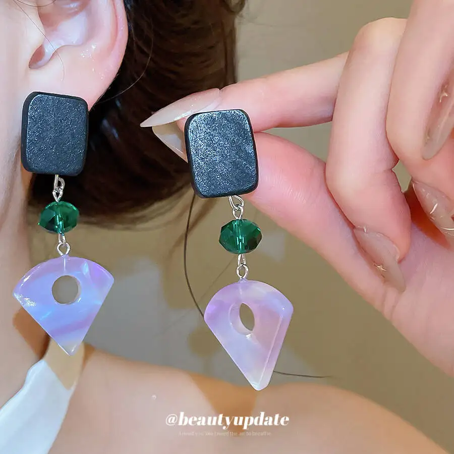Vintage Romantic Purple Women, High-End Geometric Earrings, 2025 New French Floral Elegant Earrings For Women
Vintage Romantic Purple Women, High-End Geometric Earrings, 2025 New French Floral Elegant Earrings For Women