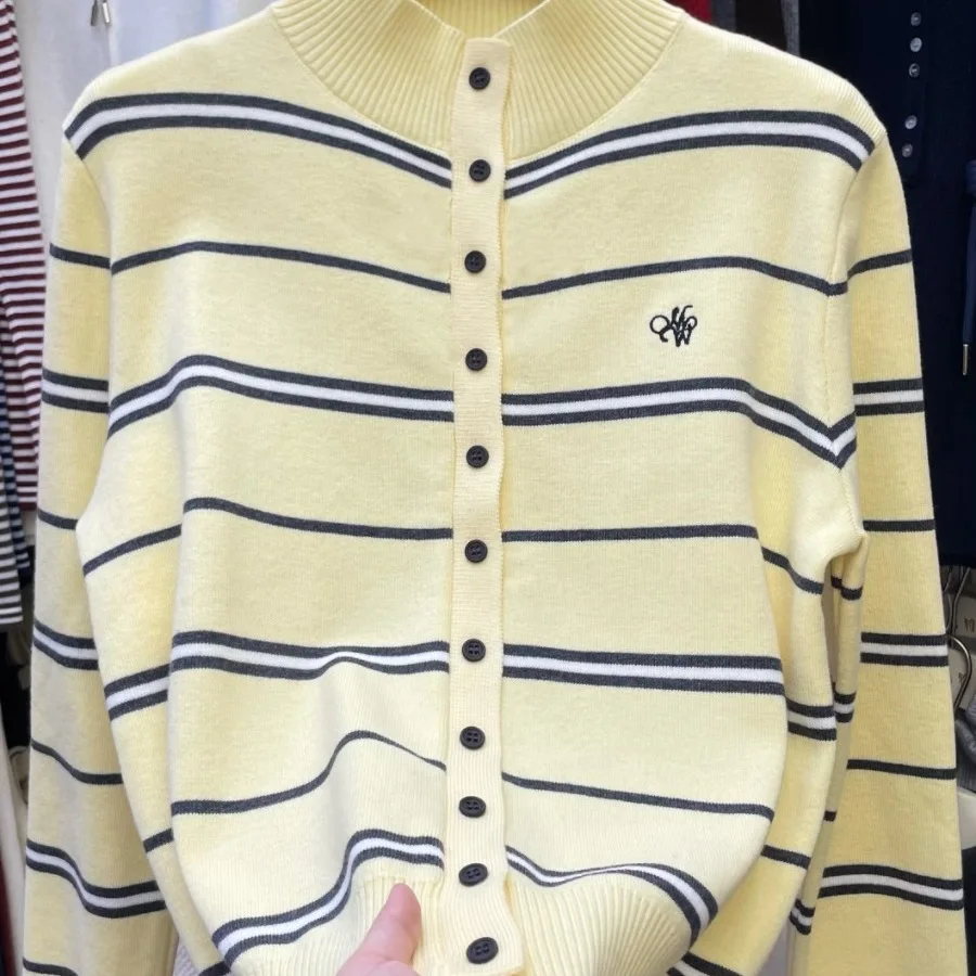 Женский вязаный кардиган свободного кроя с вышивкой, базовый слой для весны и осени, в корейском стиле, свободный, повседневный, в полоску, цвет C...
Женский вязаный кардиган свободного кроя с вышивкой, базовый слой для весны и осени, в корейском стиле, свободный, повседневный, в полоску, цвет C...