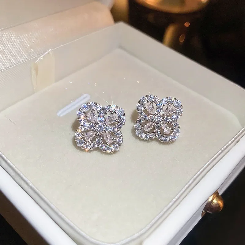 Luxury Earrings Designer necklace pendant Engagement silver Plated Cubic Zirconia Earrings for Women Diamond necklace Earrings set Wedding Party Jewelry
Luxury Earrings Designer necklace pendant Engagement silver Plated Cubic Zirconia Earrings for Women Diamond necklace Earrings set Wedding Party Jewelry