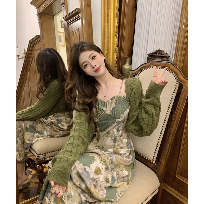 Women's Wear Dress Gentle High Waist Cherry Green Flower Temperament Corduroy Sling Dress Knitted Sweater Cardigan Coat Two Sets
Women's Wear Dress Gentle High Waist Cherry Green Flower Temperament Corduroy Sling Dress Knitted Sweater Cardigan Coat Two Sets
