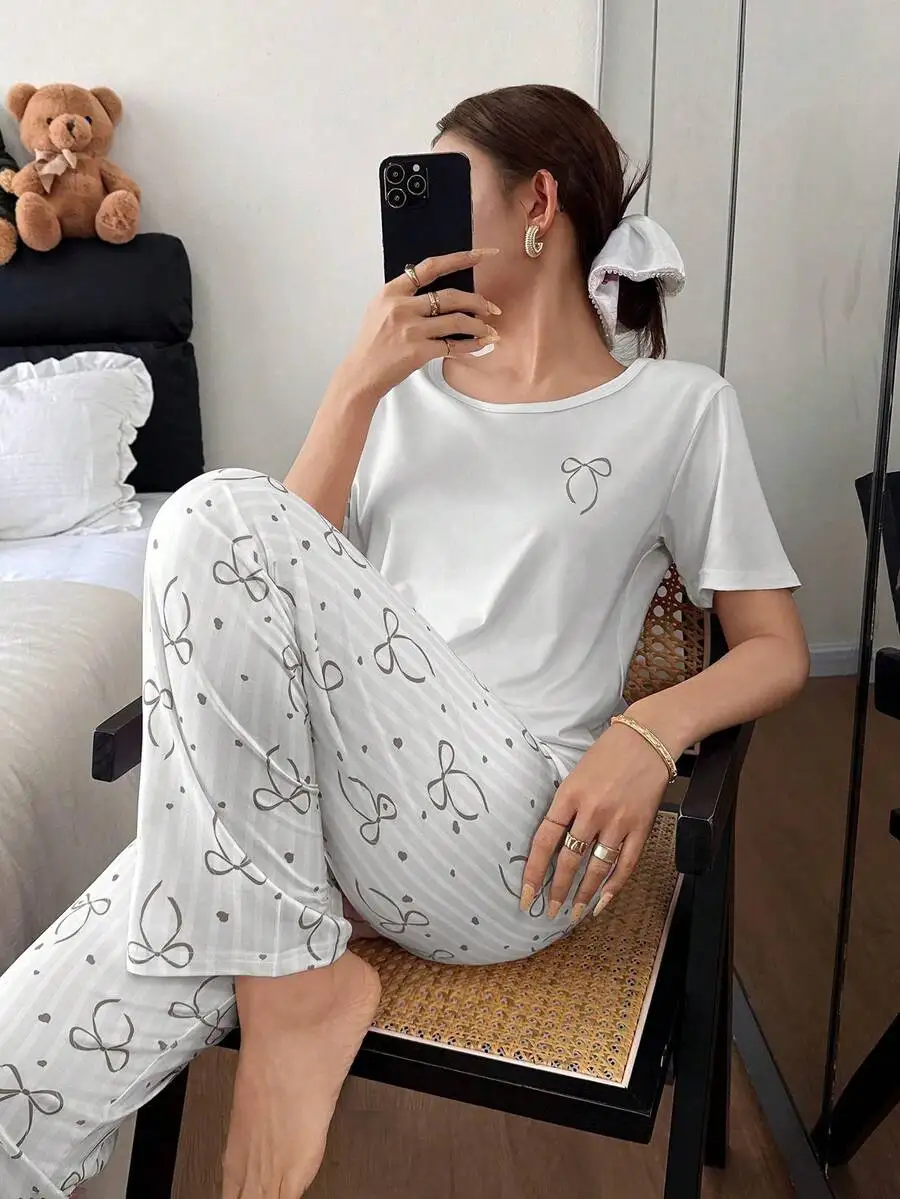 2pcs Set Bow Print Casual Sleepwear Top And Pants
2pcs Set Bow Print Casual Sleepwear Top And Pants