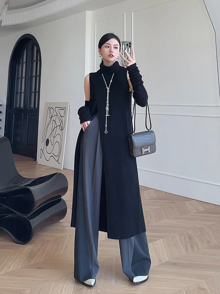 Fashionable Sleeveless High Collar Wool Sweater with Long Slits And Paper Person Design Commute Style Autumn Collection
Fashionable Sleeveless High Collar Wool Sweater with Long Slits And Paper Person Design Commute Style Autumn Collection