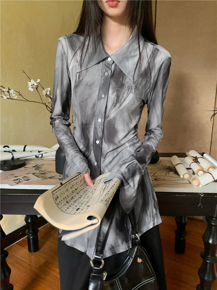 Retro Tie Dye Gradient Mesh Shirt For Women In Spring And Autumn, Featuring A Flared Collar And Slim Fit Design
Retro Tie Dye Gradient Mesh Shirt For Women In Spring And Autumn, Featuring A Flared Collar And Slim Fit Design