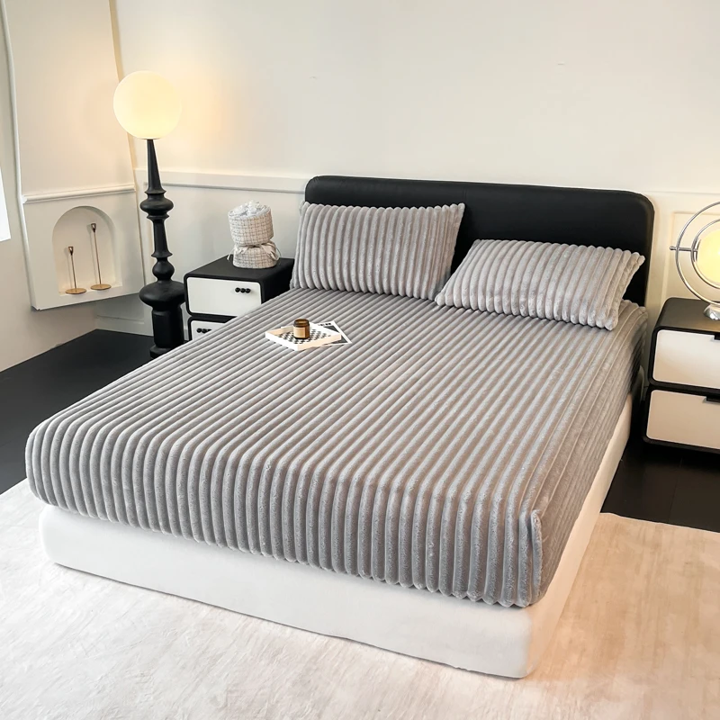 2025 New Rabbit rabbit velvet bedsheet cover, single piece, winter thick milk coral velvet mattress protective cover, dust-proof
2025 New Rabbit rabbit velvet bedsheet cover, single piece, winter thick milk coral velvet mattress protective cover, dust-proof