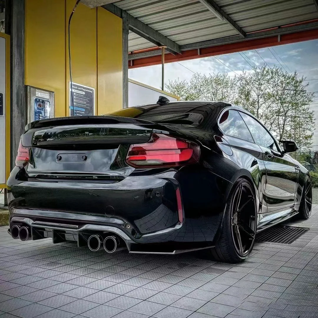 Suitable for BMW M2 rear lip M2F87 modified V model three-stage rear spoiler body kit 15-20
Suitable for BMW M2 rear lip M2F87 modified V model three-stage rear spoiler body kit 15-20