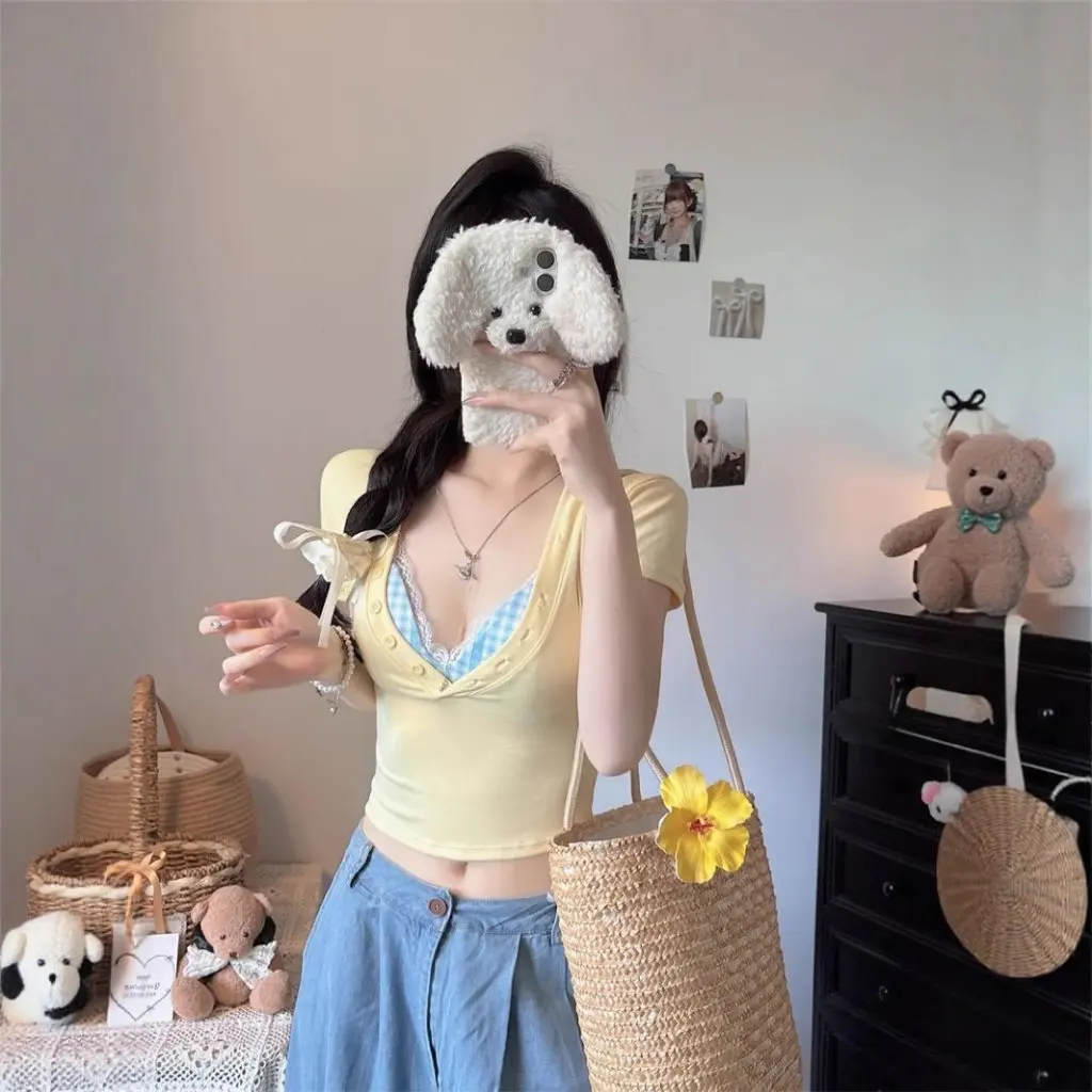 Summer New Hot Girl Low-Cut V-Neck Short-Sleeved T-Shirt Sexy Two-Piece Set with Breast Straps And Pads Versatile Women's Top
Summer New Hot Girl Low-Cut V-Neck Short-Sleeved T-Shirt Sexy Two-Piece Set with Breast Straps And Pads Versatile Women's Top