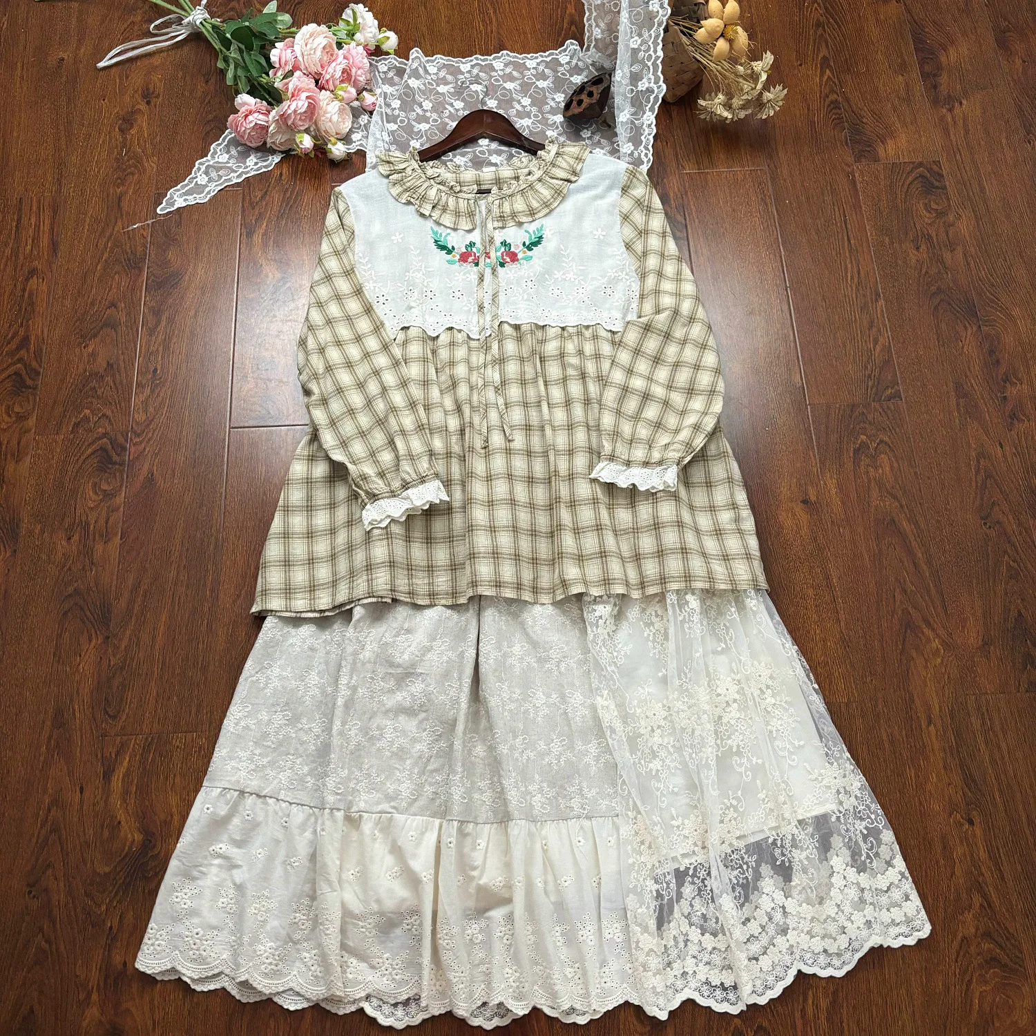 Loose Cotton and Linen Women's Mori Girl Japanese Style Artistic Preppy Shirt Elastic Waist Lace Skirt Summer
Loose Cotton and Linen Women's Mori Girl Japanese Style Artistic Preppy Shirt Elastic Waist Lace Skirt Summer