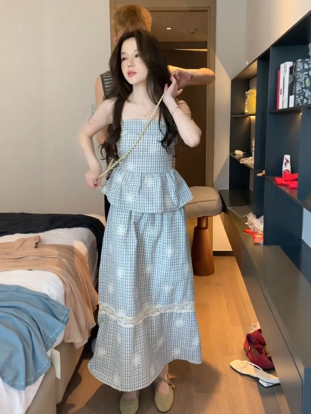 Summer Elegant Plaid Crop Top And High Waist Skirt Two Piece Set Women's Lace Splicing Outfit Vacation Style Classy Ensemble
Summer Elegant Plaid Crop Top And High Waist Skirt Two Piece Set Women's Lace Splicing Outfit Vacation Style Classy Ensemble