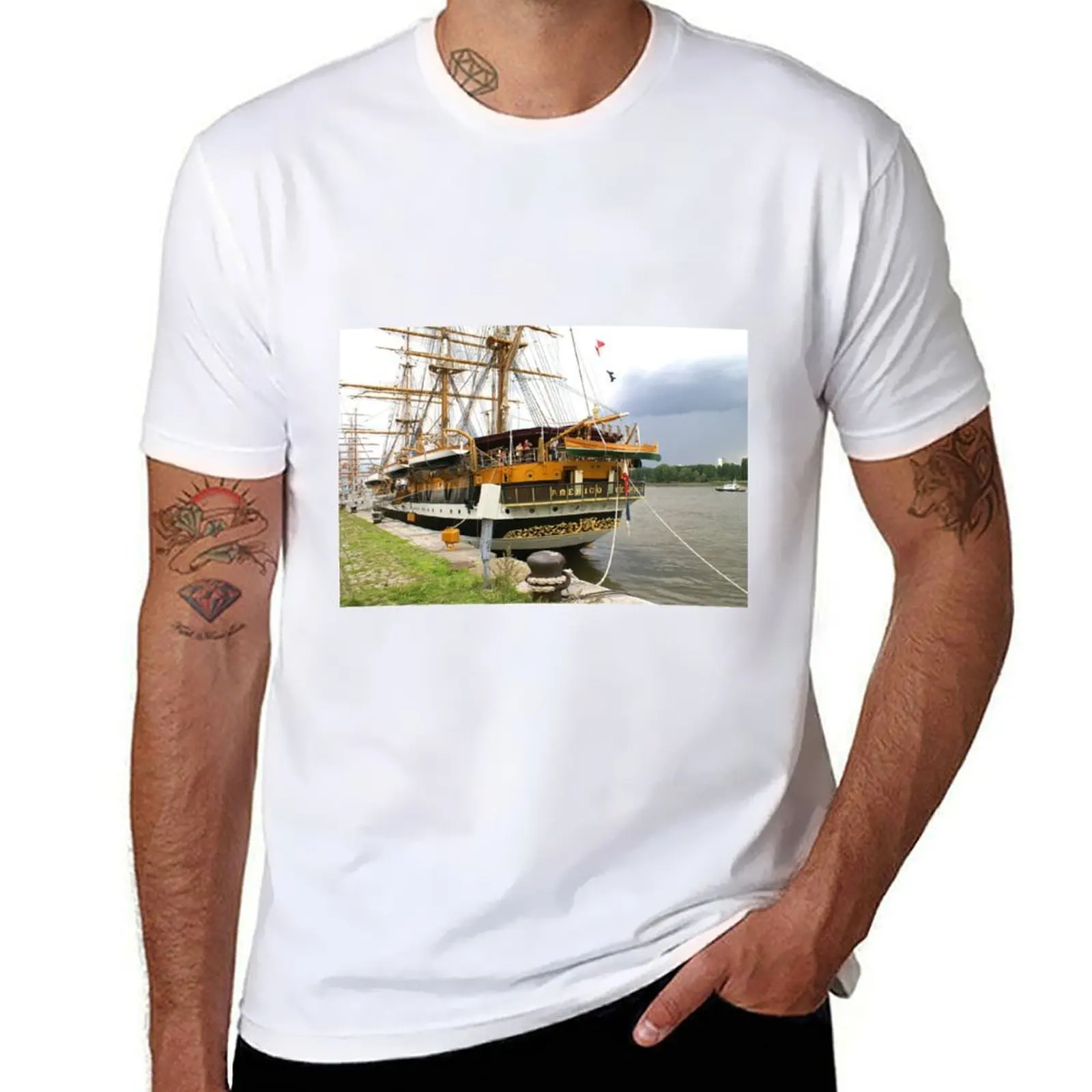 Amerigo Vespucci T-Shirt man t shirts high quality luxury brand t shirts for man graphic vintage T-Shirt
Amerigo Vespucci T-Shirt man t shirts high quality luxury brand t shirts for man graphic vintage T-Shirt