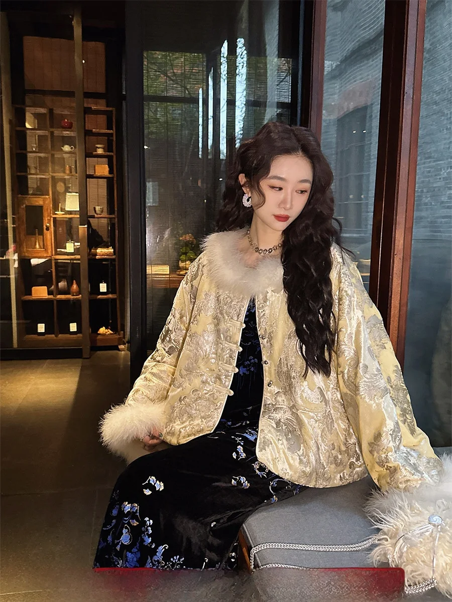 Новая китайская хлопковая куртка Sanji Bla Flower для женщин, зимняя верхняя одежда, утепленное пальто с длинными рукавами, стандартная длина
Новая китайская хлопковая куртка Sanji Bla Flower для женщин, зимняя верхняя одежда, утепленное пальто с длинными рукавами, стандартная длина