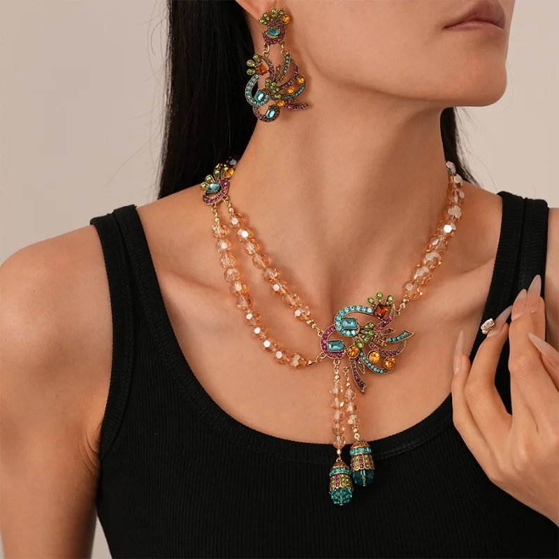 Colorful Rhinestone Encrusted Peacock Glass Bead Bead Sweater Chain Double-layer Necklace Niche Temperament Women's Accessories
Colorful Rhinestone Encrusted Peacock Glass Bead Bead Sweater Chain Double-layer Necklace Niche Temperament Women's Accessories