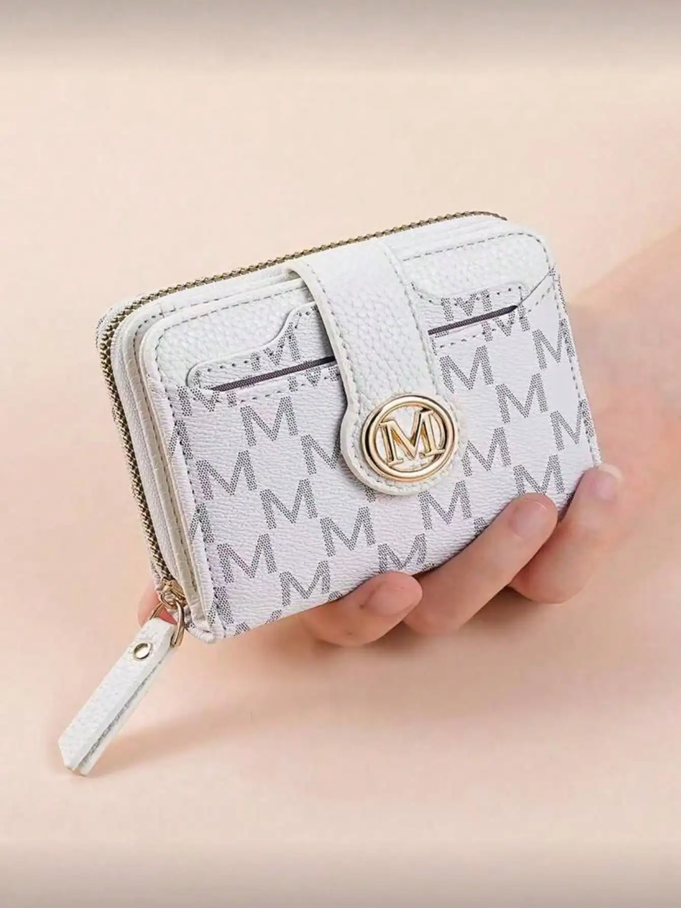 New Litchi Texture Letter Wallet Medium Clutch Purse With Multiple Card Slots Short Style Small Women's Bag Thick Korean Fashion
New Litchi Texture Letter Wallet Medium Clutch Purse With Multiple Card Slots Short Style Small Women's Bag Thick Korean Fashion