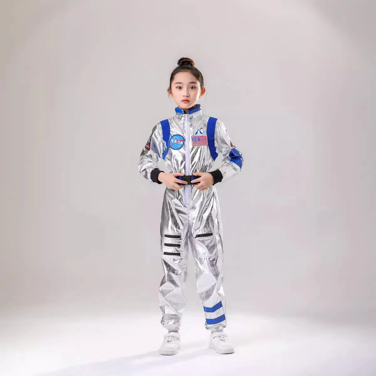 Новинка 2025 года, космический костюм астронавта Rong Earth на Хэллоуин, костюм пилота CoS, костюм астронавта, летняя коллекция китайского производства
Новинка 2025 года, космический костюм астронавта Rong Earth на Хэллоуин, костюм пилота CoS, костюм астронавта, летняя коллекция китайского производства