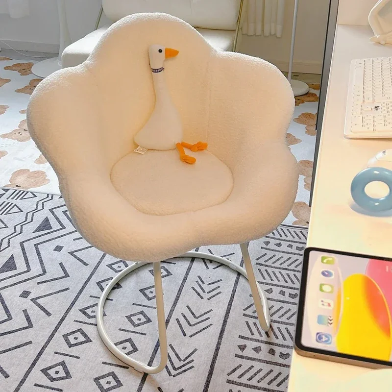 Cream wind makeup stool dresser chair girls bedroom room white manicure stool backrest master bedroom petal chair
Cream wind makeup stool dresser chair girls bedroom room white manicure stool backrest master bedroom petal chair