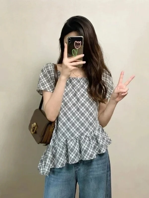 Korean Style Plaid Short Sleeve Shirt Women's Summer New Loose Fit Doll Shirt Irregular Hemline Youthful Looking Top
Korean Style Plaid Short Sleeve Shirt Women's Summer New Loose Fit Doll Shirt Irregular Hemline Youthful Looking Top