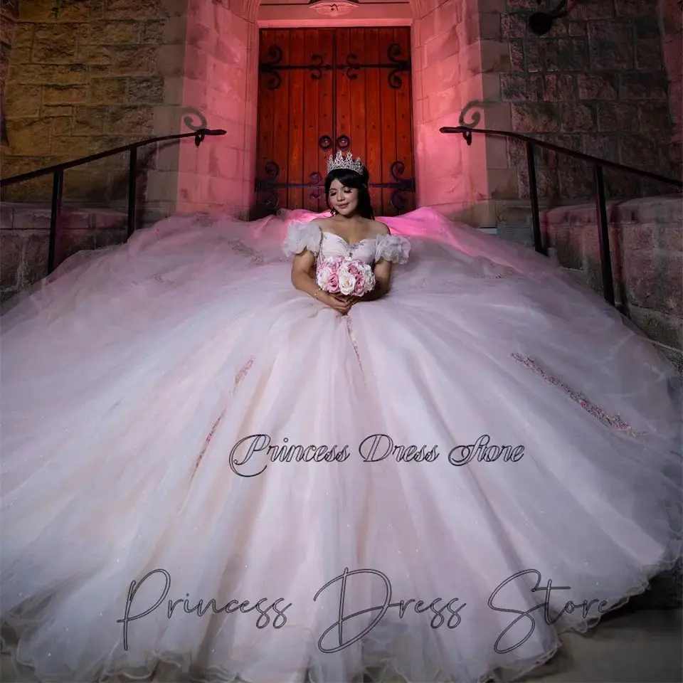 Lovely Princess Pink Quinnceanera Dress Ball Gown Lace Applique Beaded Diamond Tiered Corset Sweet 16 Vestidos De 15 Anos
Lovely Princess Pink Quinnceanera Dress Ball Gown Lace Applique Beaded Diamond Tiered Corset Sweet 16 Vestidos De 15 Anos