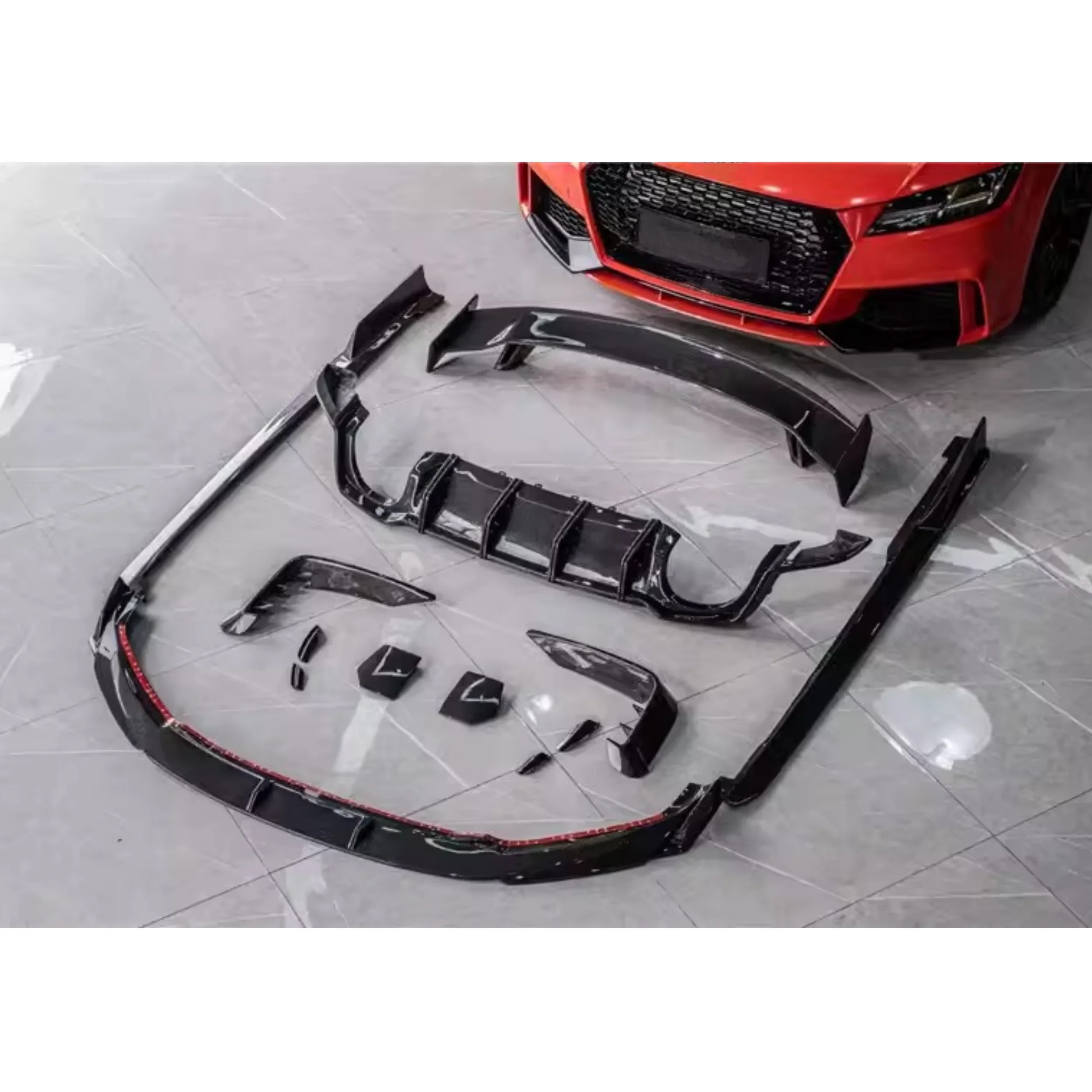 Для Audi TTRS комплект кузова из углеродного волокна, передняя губа, задняя губа, боковая юбка, хвостовое крыло, автомобильные аксессуары
Для Audi TTRS комплект кузова из углеродного волокна, передняя губа, задняя губа, боковая юбка, хвостовое крыло, автомобильные аксессуары