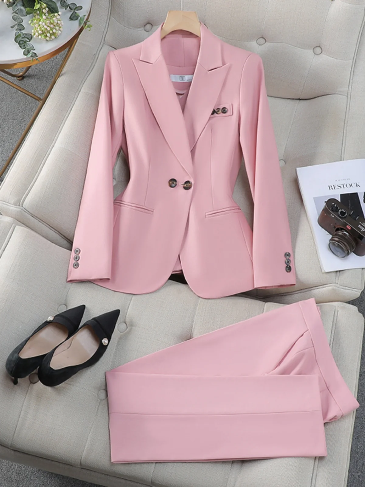 Business Commute Style Women's Three-Piece Suit Vest Pants Long Sleeve Elegant Simple Dry Workwear Early Autumn New Arrival
Business Commute Style Women's Three-Piece Suit Vest Pants Long Sleeve Elegant Simple Dry Workwear Early Autumn New Arrival