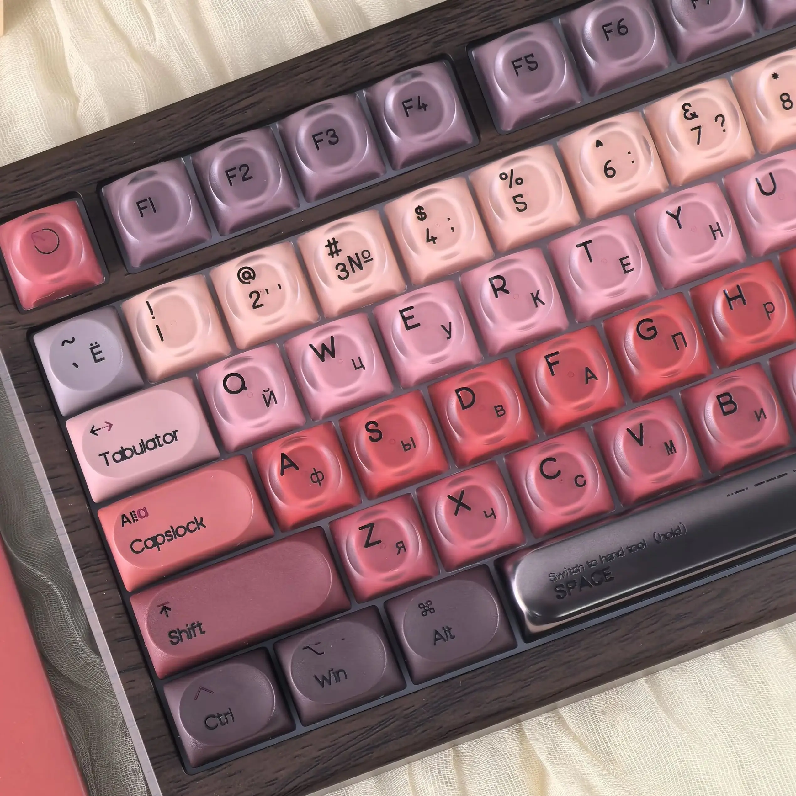 MAIMOOO Russian Keycap Lipstick Jelly Gradient Metallic Retro Wine Red Keyboard Keycap For Aula Ajazz
MAIMOOO Russian Keycap Lipstick Jelly Gradient Metallic Retro Wine Red Keyboard Keycap For Aula Ajazz