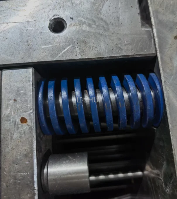 1pcs Blue Light Load Die Mold Spring Compression Spring Steel Outer Diameter 8 ~ 35mm Length 15-200
1pcs Blue Light Load Die Mold Spring Compression Spring Steel Outer Diameter 8 ~ 35mm Length 15-200
