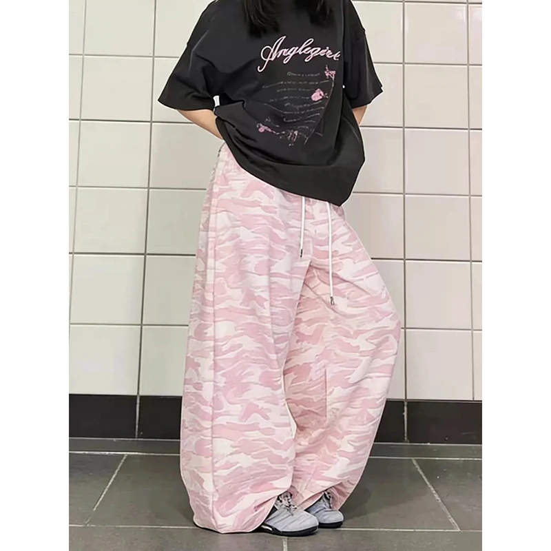 ZHIZOU Women Baggy Pink Sweatpants Oversize Dance Pants Aesthetic 2000s Style Vintage Y2k Camouflage Wide Leg Trousers Summer
ZHIZOU Women Baggy Pink Sweatpants Oversize Dance Pants Aesthetic 2000s Style Vintage Y2k Camouflage Wide Leg Trousers Summer