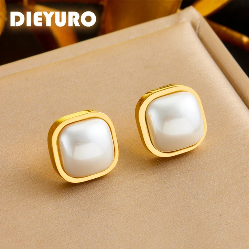 DIEYURO 316L Stainless Steel Large Square Pearl Stud Earrings For Women Fashion New Ear Jewelry Lady Gift Party серьги женские
DIEYURO 316L Stainless Steel Large Square Pearl Stud Earrings For Women Fashion New Ear Jewelry Lady Gift Party серьги женские