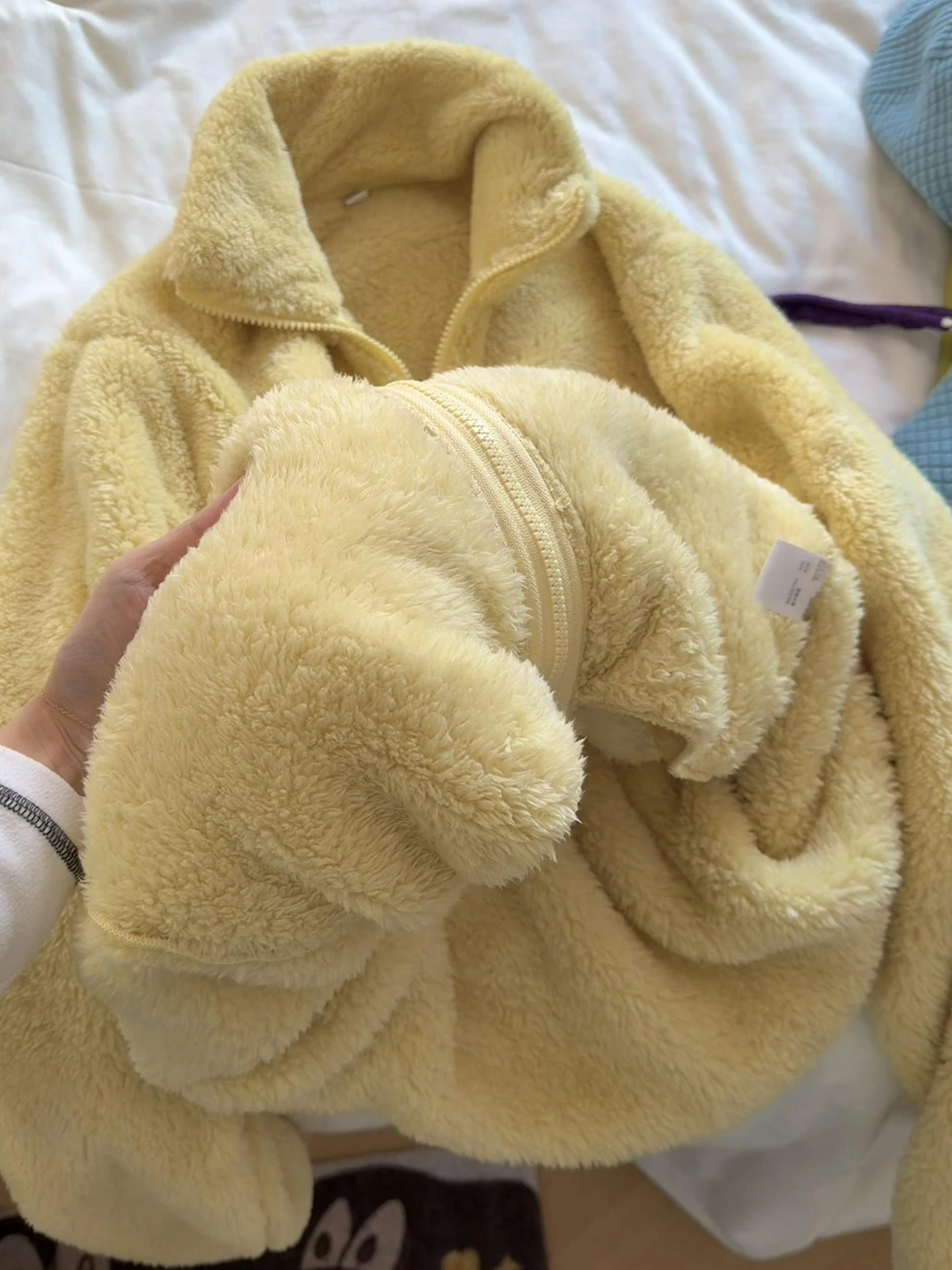 Двусторонняя куртка из овечьего вельвета, утепленная, для мужчин и женщин, осенне-зимняя, хлопковая, теплая, повседневная, однотонная, защита от холода
Двусторонняя куртка из овечьего вельвета, утепленная, для мужчин и женщин, осенне-зимняя, хлопковая, теплая, повседневная, однотонная, защита от холода