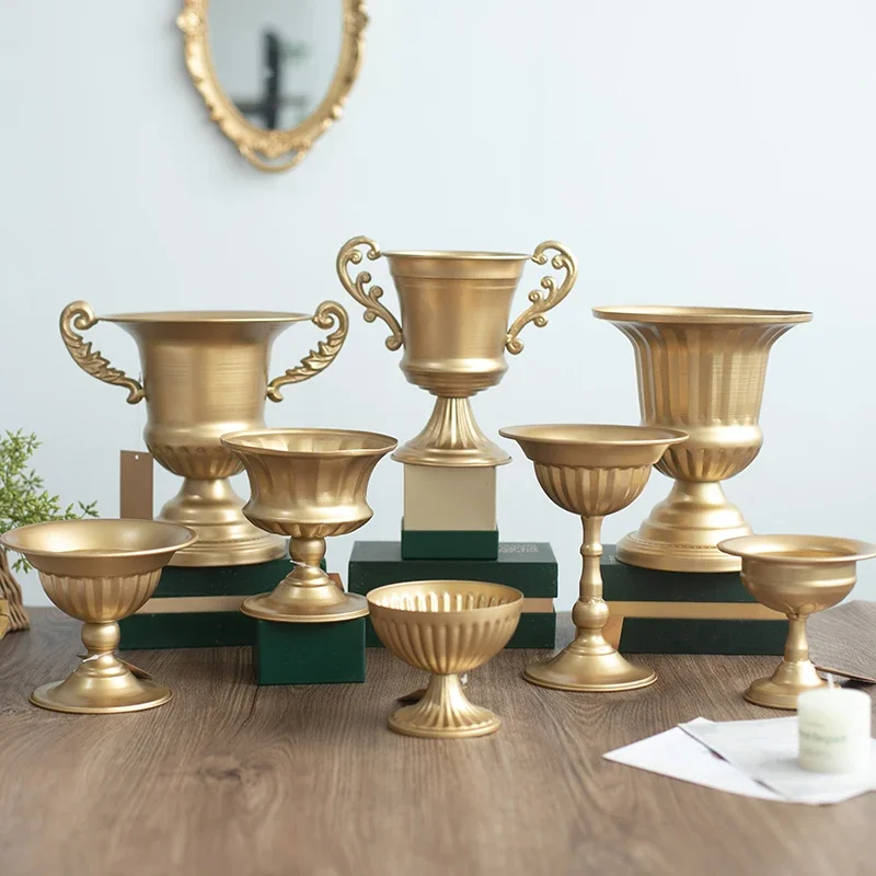 Golden Retro Vase Wrought Iron Flower Flower Arrangement Flower Pot European Style Home Decoration Living Room Desktop Ornaments
Golden Retro Vase Wrought Iron Flower Flower Arrangement Flower Pot European Style Home Decoration Living Room Desktop Ornaments