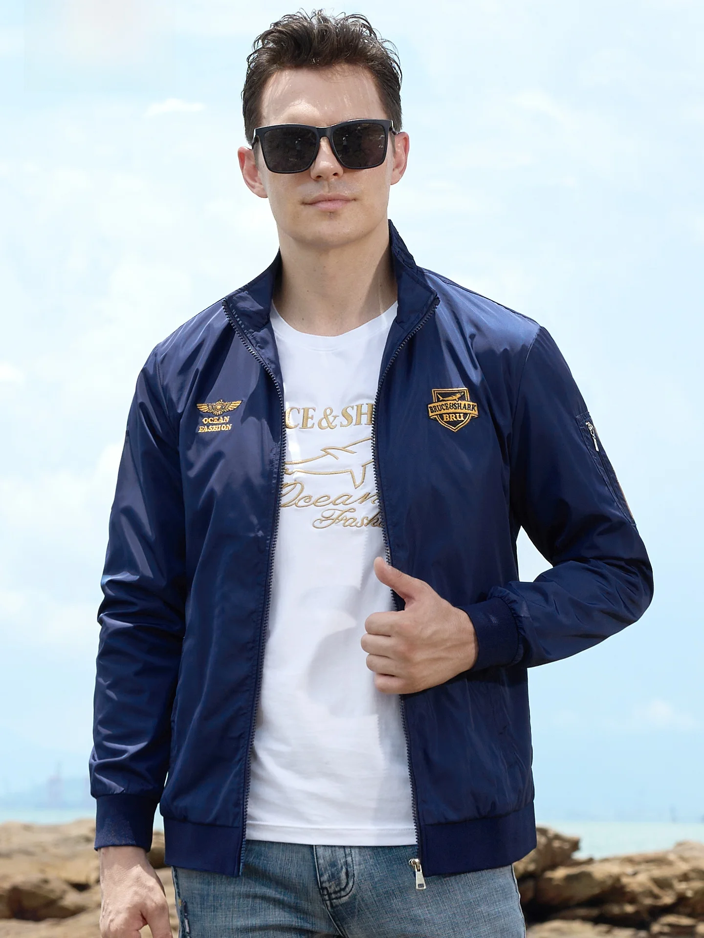 Men's Loose Fit Thin Sport Jaet Autumn New Sle Bruce & ark Brand Embroidered Open Cardigan Casual Faion Urban Wear
Men's Loose Fit Thin Sport Jaet Autumn New Sle Bruce & ark Brand Embroidered Open Cardigan Casual Faion Urban Wear