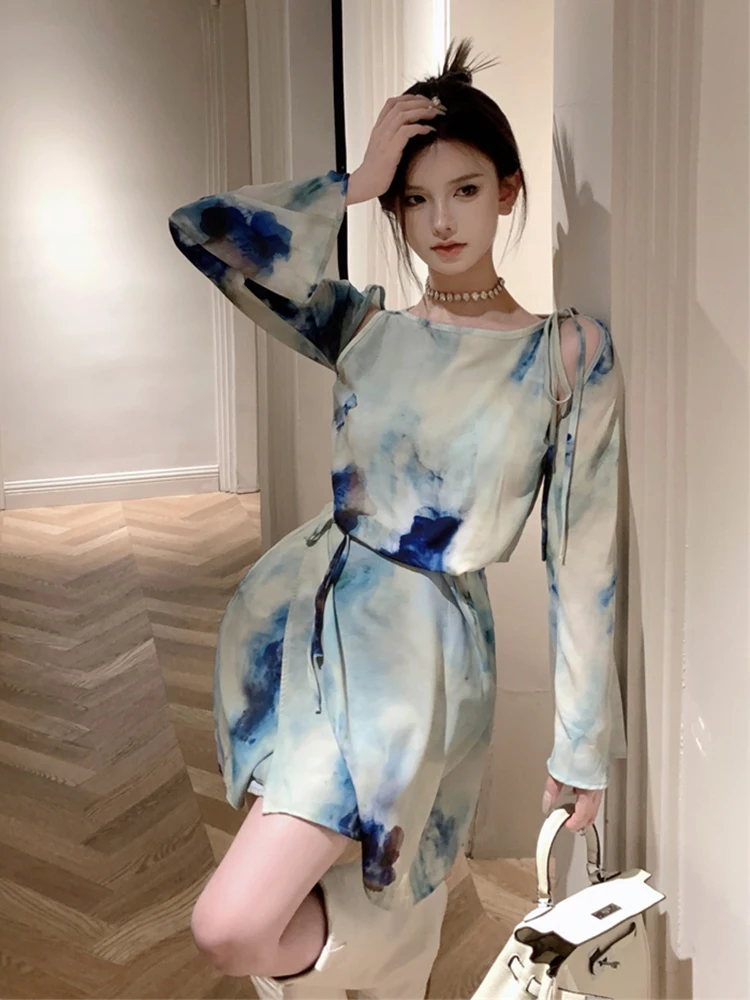 plus Size Women's Sexy Long Sleeve Water-Media Tie-Dye Dress Hollow out Belly Slimming Short Skirt Korean Style Commute Wind
plus Size Women's Sexy Long Sleeve Water-Media Tie-Dye Dress Hollow out Belly Slimming Short Skirt Korean Style Commute Wind