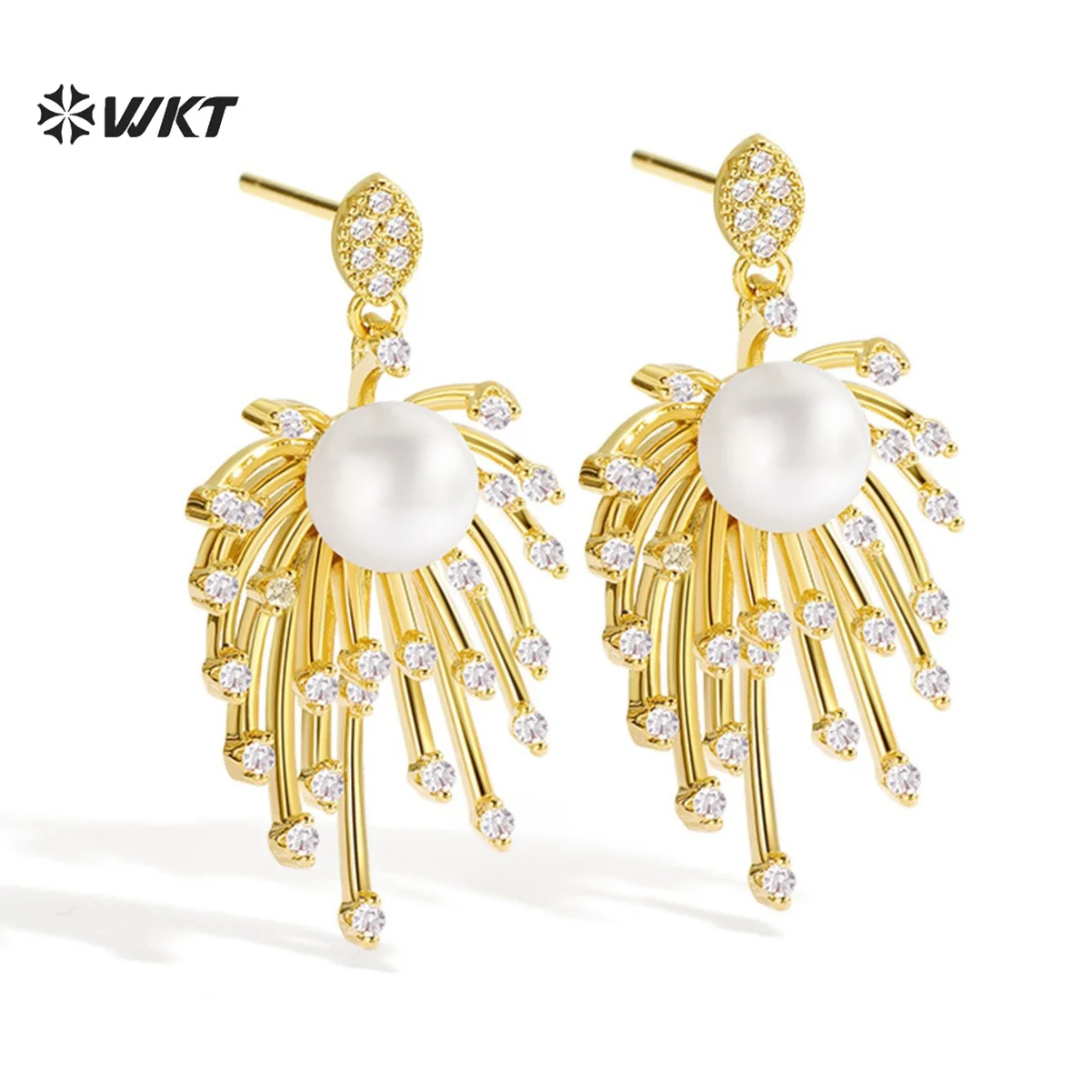 ME119 Exquisite Design Ladies Earrings Gold Electroplated With Freshwater Pearl And Zircon Fireworks Shape Jewelry Gift
ME119 Exquisite Design Ladies Earrings Gold Electroplated With Freshwater Pearl And Zircon Fireworks Shape Jewelry Gift